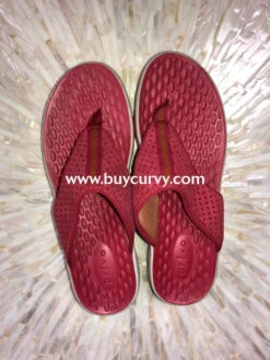 SHOES {Clarks Privo} Red Suede Felt Flip Flops (COMFORTABLE)