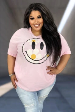 11 GT-N {Smiley Daisy} Pink Daisy Smiley Face Graphic Tee PLUS SIZE 1X 2X 3X