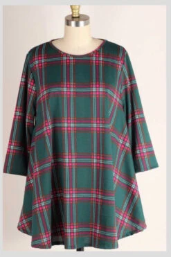 PQ-Z {Holiday Cottage} Green Pink Rust Plaid Round Hem Tunic PLUS SIZE XL 2X 3X -Curvy Chic Boutique image 156d5acd 72b5 4e02 8a97 6edd1365057b