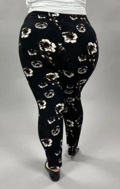 LEG-35 {The Thing Is} Black Floral Leggings EXTENDED PLUS SIZE 3X/5X -Curvy Chic Boutique image 3d5f633f 1caf 4348 a53e d10b9a41c725