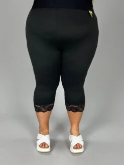 LEG-84 Or BT-Z{Paris Mode} Black Lace Hem Capri Leggings CURVY BRAND!!! EXTENDED PLUS SIZE XL 2X 3X 4X 5X 6X