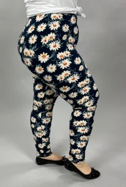 LEG-31 {Blue Daisy} Navy Daisy Printed Leggings EXTENDED PLUS SIZE