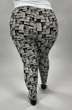LEG-15 {Touch Of Black} Ivory/Black Print Leggings EXTENDED PLUS SIZE 3X/5X -Curvy Chic Boutique image 73b93e67 bba1 40a8 9aa0 21c322b4df2d