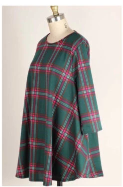 PQ-Z {Holiday Cottage} Green Pink Rust Plaid Round Hem Tunic PLUS SIZE XL 2X 3X -Curvy Chic Boutique image 9c861f8d d263 4273 ab12 d98c0bc7e536