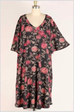 86 PSS-C {Soulful Looks} Black W/ Red Floral Print Dress EXTENDED PLUS SIZES 3X 4X 5X -Curvy Chic Boutique image a26ba86b 5280 4e61 97db df5de79440c1