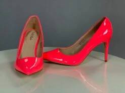 SHOES {Steal The Show} Neon Pink Pointed Toe Pumps